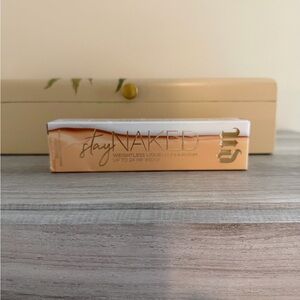 Urban Decay Stay Naked Foundation in Warm Beige